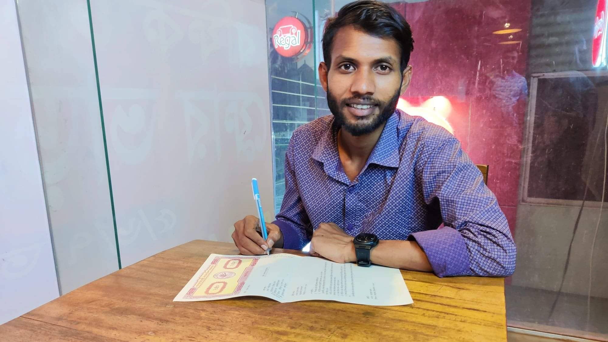 কালপ্রকাশের সাথে নতুন বই নিয়ে চুক্তি করল শফিক রিয়ান