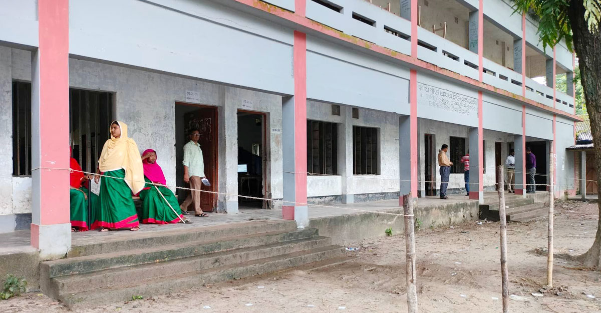 গাইবান্ধা-৫ উপনির্বাচন : ৪৩ কেন্দ্রের ভোট স্থগিত