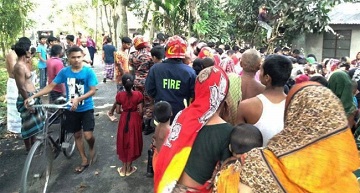 বোয়ালমারীতে ট্রেনে কাটা পড়ে নারীর মৃত্যু, শিশুপুত্র আহত