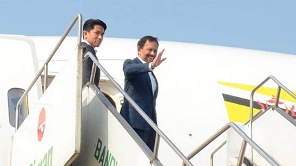 ব্রুনাইয়ের সুলতান ঢাকা ছাড়লেন