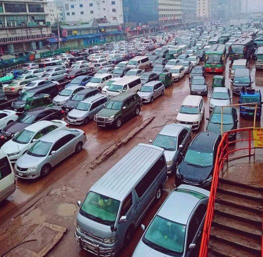 কেন একটা সুন্দর পরিকল্পনার আওতায় বাজার চলবে না?কেন এরকম ভোগান্তি হবে?
