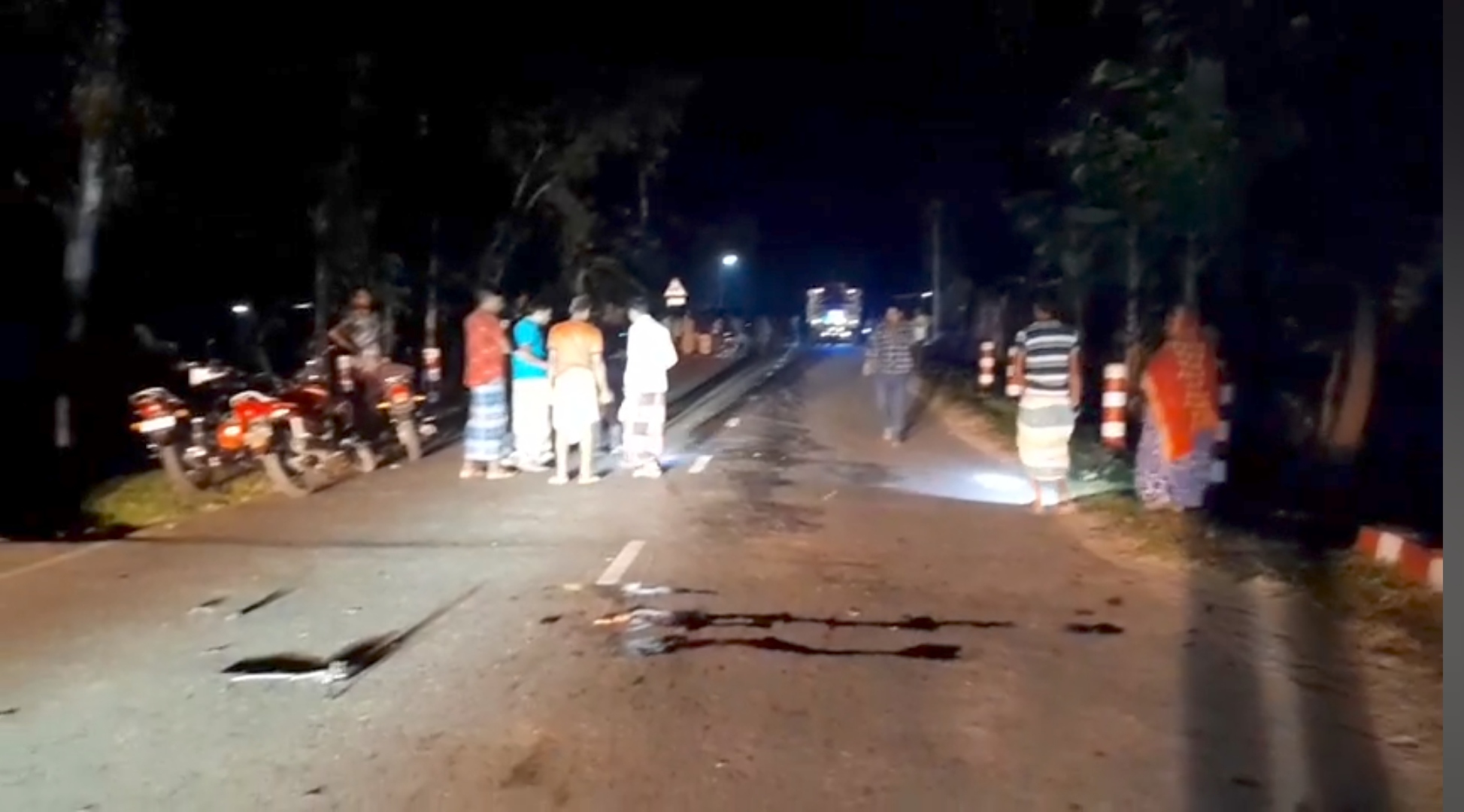 ঠাকুরগাঁওয়ে নাসিমন ও মোটরসাইকেলের সংঘর্ষে নিহত ২