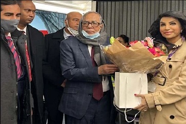 বার্লিন থেকে লন্ডনে পৌঁছেছেন রাষ্ট্রপতি