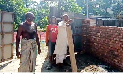 চৌদ্দগ্রামে বৃদ্ধের বসতঘর ভাংচুর করে জোরপূর্বক দেয়াল নির্মাণের অভিযোগ