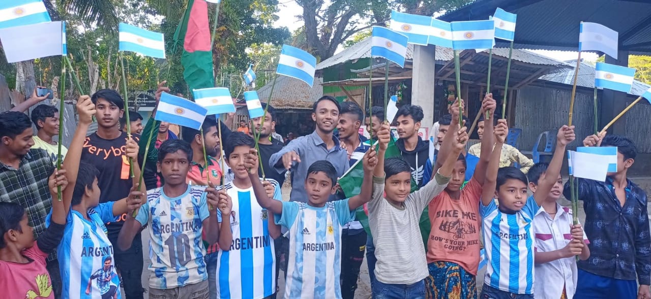 মোরেলগঞ্জে ব্রাজিল হেরে গেল আর্জেন্টিনার কাছে
