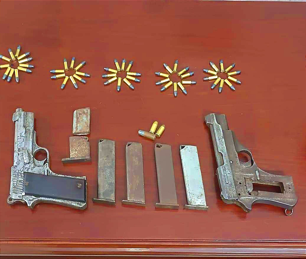 ফরিদপুরে দুটি বিদেশী পিস্তল ও ৫৩ রাউন্ড গুলি উদ্ধার