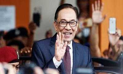 আনোয়ার ইব্রাহিম মালয়েশিয়ার নতুন প্রধানমন্ত্রী