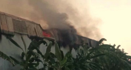 গাজীপুরের ভবানীপুরে পোশাক কারখানার আগুন নিয়ন্ত্রণে