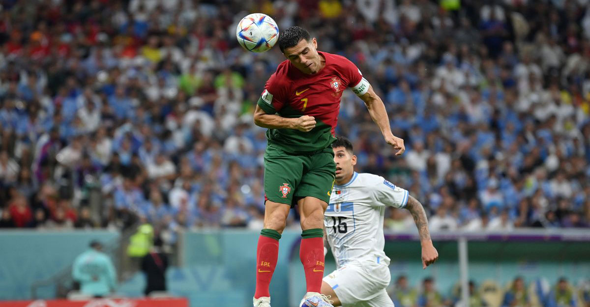 গোলটি কি রোনালদোর-আলোচনার ঝড় থামছেই না