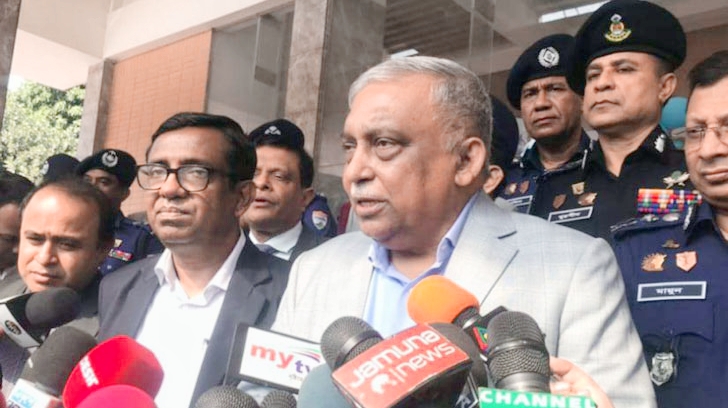 ১০ ডিসেম্বর যদি খালেদা জিয়া সমাবেশে যোগ দেন তা হলে আদালত ব্যবস্থা নেবেন