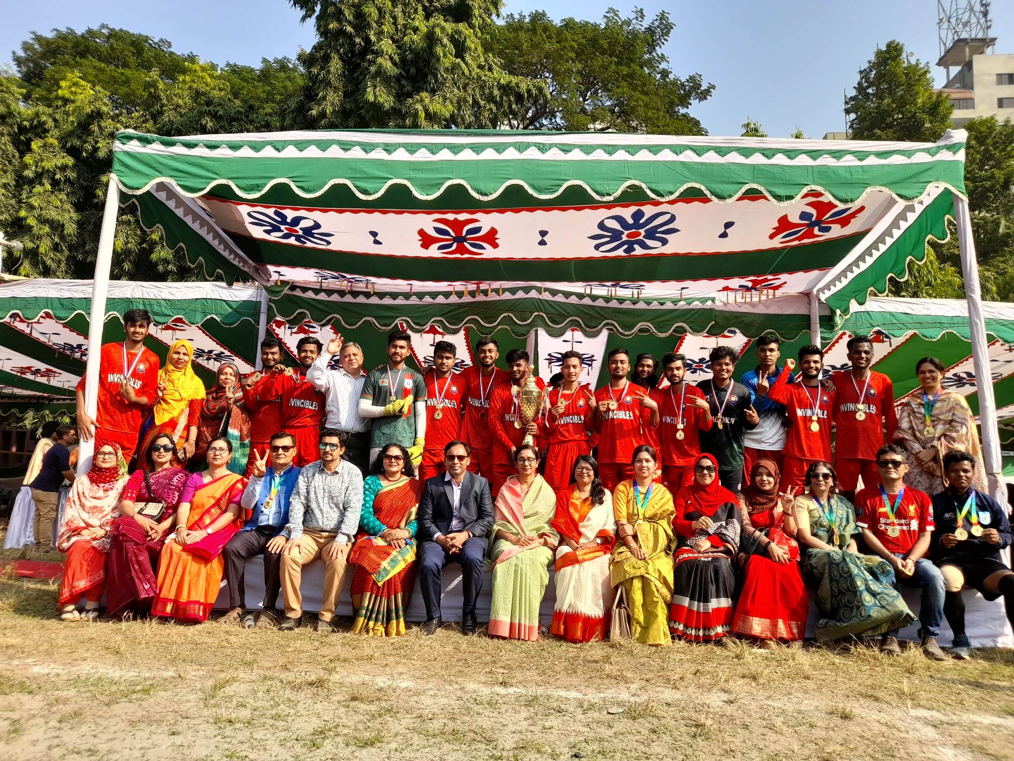 উত্তেজনা ছড়িয়ে চ্যাম্পিয়ন ব্যবস্থাপনা বিভাগ