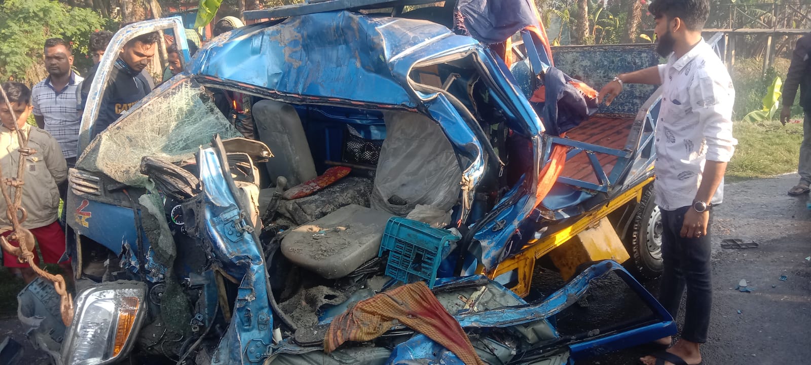 নোয়াখালীতে ট্রাক-পিকআপ মুখোমুখি সংঘর্ষ, নিহত ১
