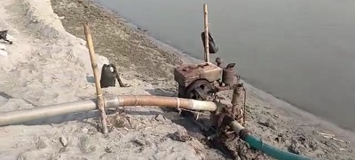 তিস্তা নদী থেকে বালু তুলে টিআর'র প্রকল্পের কাজ, হুমকির মুখে ক্ষেত ও বসতভিটা