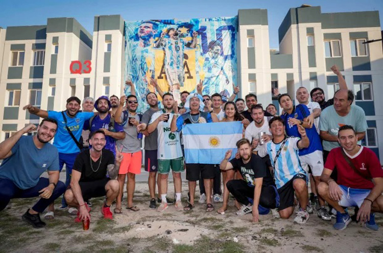 পকেটে টাকা নেই, তবুও লুসাইলে আর্জেন্টাইনদের যুদ্ধ