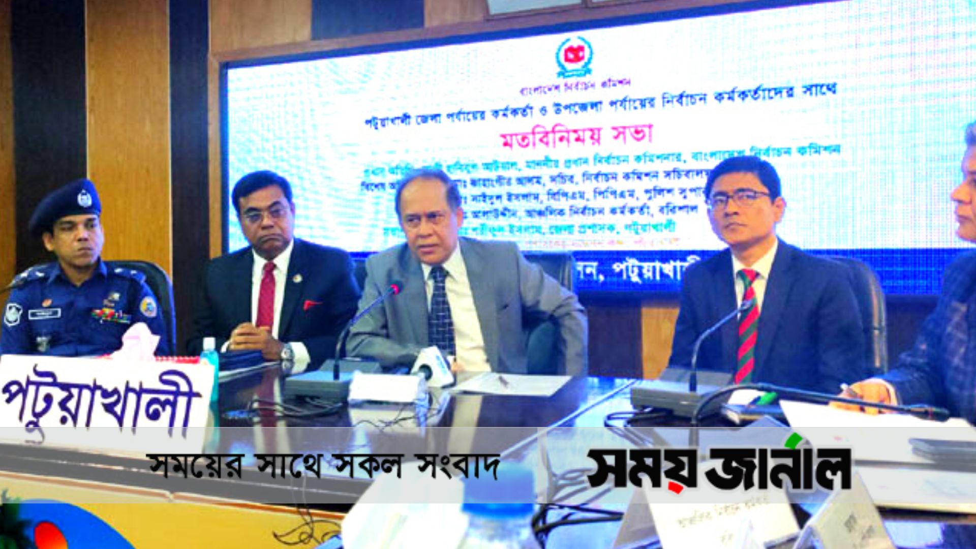 বিএনপিকে আমন্ত্রণ জানানো হয়েছিল, তারা কমিশনকে মানে না: সিইসি