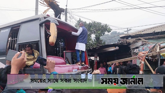 কুড়িগ্রামে দিবা কোচের চাপায় নিহত ২