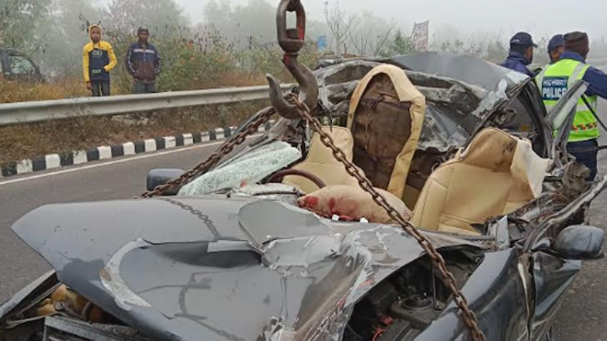 এক্সপ্রেসওয়েতে সড়ক দূর্ঘটনায় মা ও দুই মেয়ে নিহত