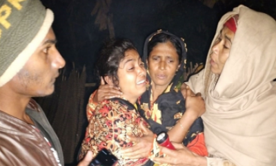 নড়াইলে নৌকা ডুবি: মা-ছেলের মৃত্যু, নিখোঁজ ৮