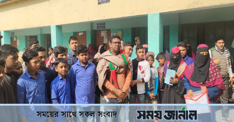 ফরিদপুরে স্কুল বন্ধ: বই না পেয়ে ফিরে যাচ্ছে শিক্ষার্থী!