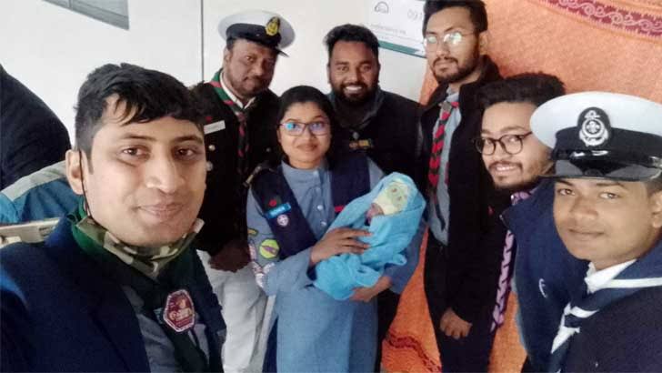 মেট্রোরেলে সন্তান জন্ম দিলেন সোনিয়া