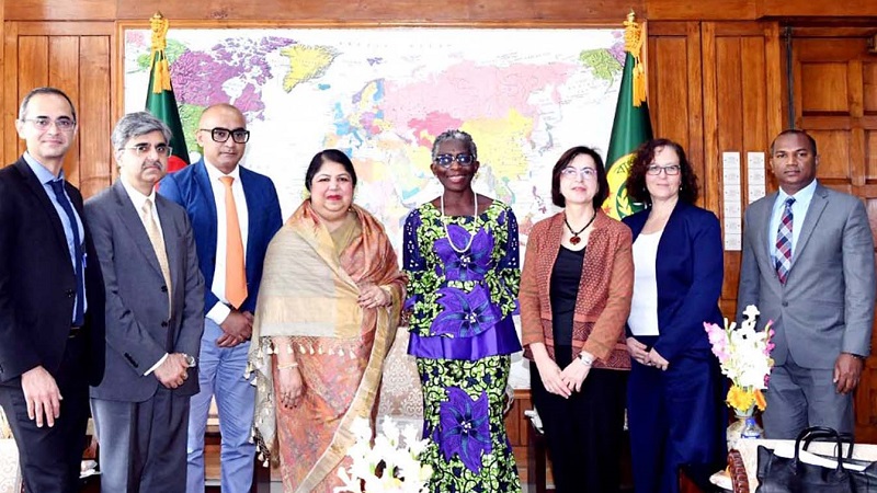 বাংলাদেশের অর্থনীতির চাকা সচল রয়েছে : স্পিকার