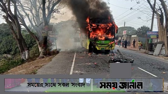 ফরিদপুরে বাসের সাথে মোটরসাইকেলের সংঘর্ষ: নিহত ৩