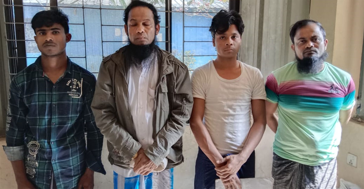 রোহিঙ্গা ক্যাম্পে অভিযান, আরসা কমান্ডারসহ আটক ৫