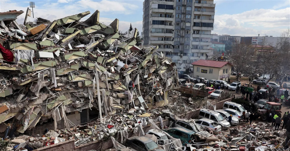 ভূমিকম্পে মৃতের সংখ্যা ২০ হাজার ছাড়াল