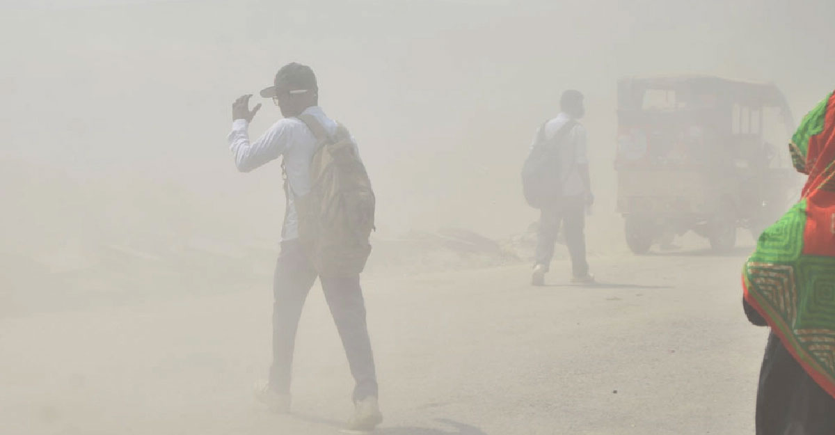 বায়ুদূষণে শীর্ষে ঢাকা, দ্বিতীয় সান্তিয়াগো