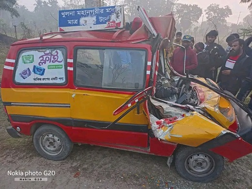 মোংলায় ট্রাক ও এ্যাম্বুলেন্সের  মুখোমুখি সংঘর্ষে নিহত ১