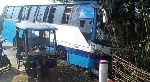 রামুতে বাস-ইজিবাইকের সংঘর্ষে নিহত ১, আহত ৮