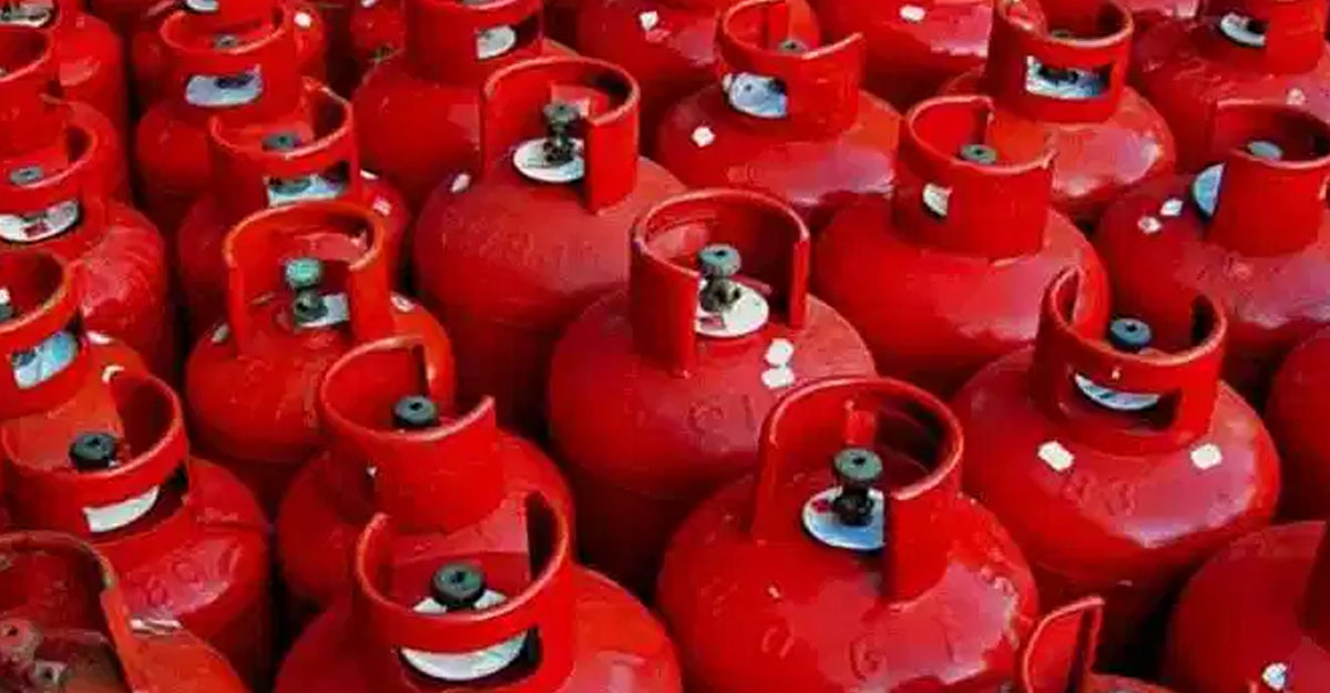 ১২ কেজি এলপিজির দাম কমল