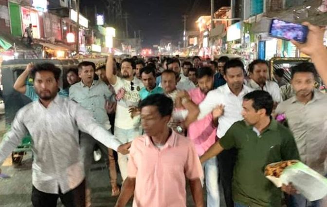 বিএনপি নেতা সালাহউদ্দিনের খালাসের খবরে আনন্দ মিছিল ও মিষ্টি বিতরণ