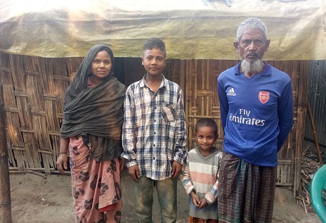 'আমার জমি-জমা কিছুই নেই, পরিবার নিয়ে থাকি অন‍্যের জমিতে'