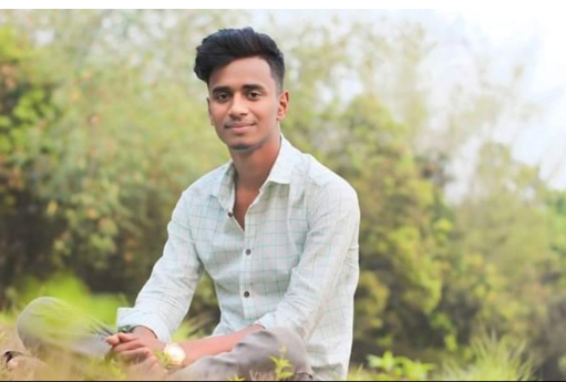 গুরুদাসপুরে ফেসবুক লাইভে এসে স্কুল ছাত্রের আত্মহনন!