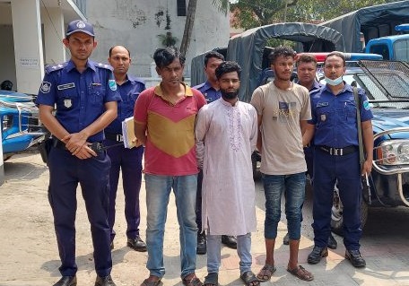 নরসিংদীতে ডাকাতির প্রস্তুতির সময় গ্রেপ্তার ৩