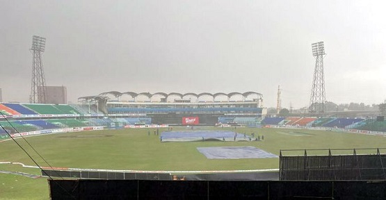 বৃষ্টির কারণে শুরু হয়নি খেলা