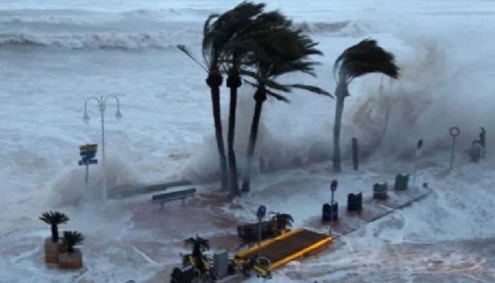 ঘূর্ণিঝড় আঘাত হানতে পারে এপ্রিলে