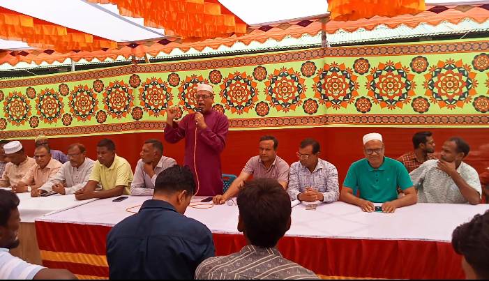 মাদারগঞ্জে ভুমিদস্যুদের ষড়যন্ত্রের প্রতিবাদে সমাবেশ অনুষ্ঠিত