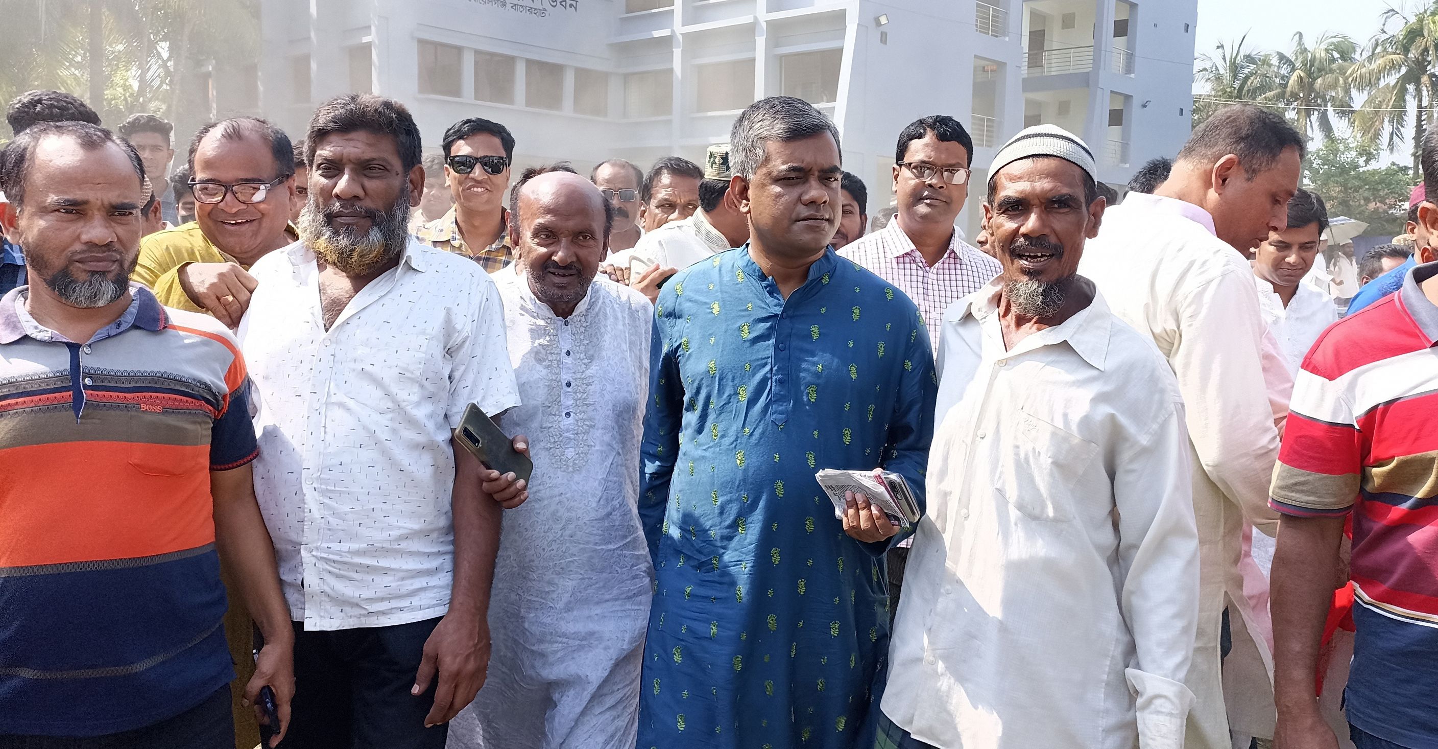 মোরেলগঞ্জে উন্নয়নের চিত্র তুলে ধরে নৌকায় ভোট দেওয়ার আহবান সোহাগের