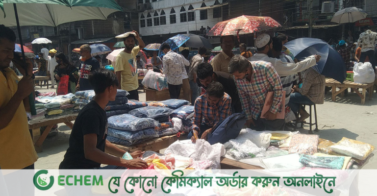 বঙ্গবাজার: ৫ ফুটের এক চৌকিতে ঘুরে দাঁড়ানোর স্বপ্ন