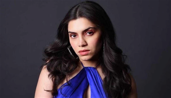 মাদকসহ বিমানবন্দরে আটক অভিনেত্রী