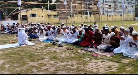 সাতক্ষীরায় বৃষ্টির জন্য নামাজ আদায়