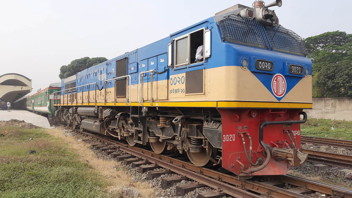 ১৭ এপ্রিলের যাত্রী নিয়ে ঢাকা ছাড়লো ‘সোনার বাংলা স্পেশাল’