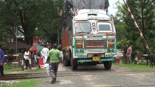 ঈদ উপলক্ষে হিলি স্থলবন্দরে আজ থেকে টানা ৬ দিনের ছুটি