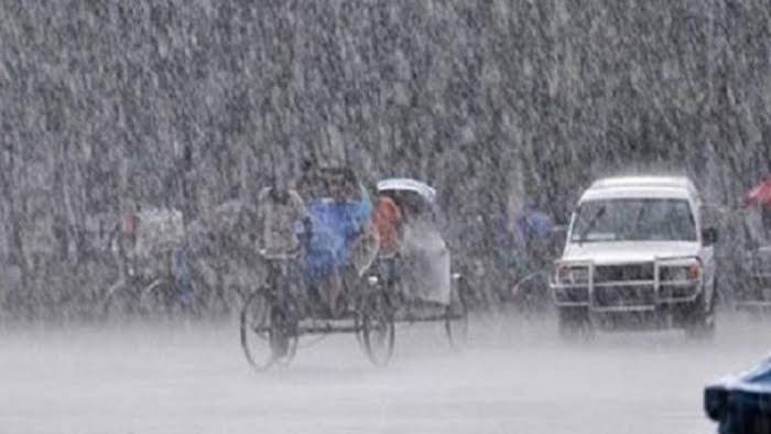 বিভিন্ন বিভাগে বৃষ্টির আভাস, তাপমাত্রা কমতে পারে