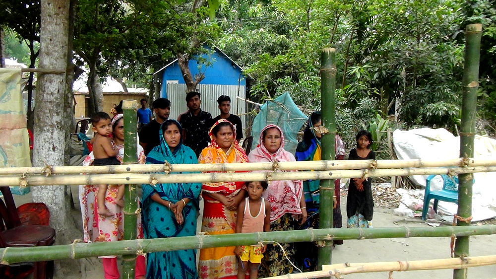 ফরিদপুরে ১৪৪ ধারা ভঙ্গ: প্রভাবশালীর আটকে  অবরুদ্ধ আট পরিবার