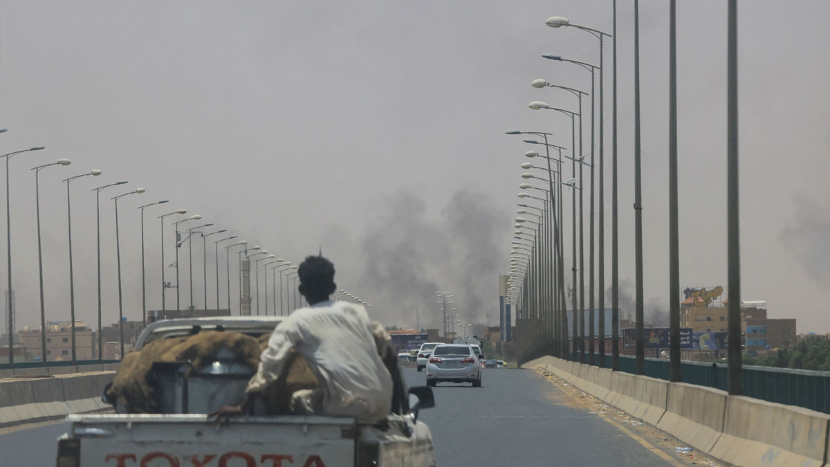 সুদানে থাকা বাংলাদেশিদের এ সপ্তাহের মধ্যে জেদ্দায় নেওয়া হবে