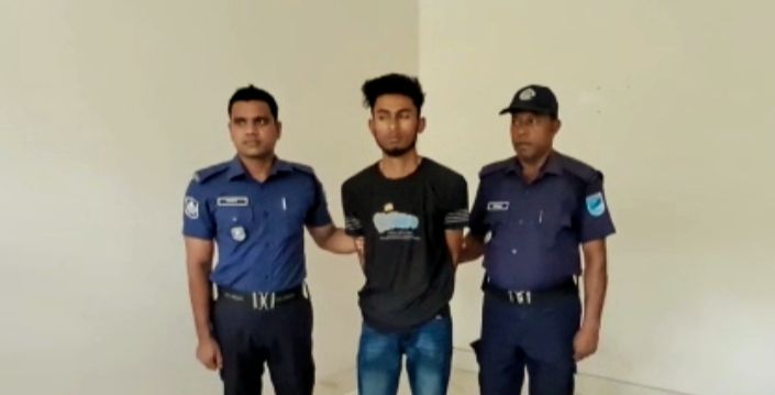 ফরিদপুরে চালককে হত্যা করে রিকশা ছিনতাইকারী ঘাতক কিশোর আটক