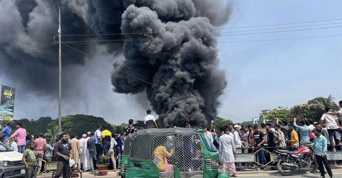 চট্টগ্রামের আগুন নিয়ন্ত্রণে, রেল যোগাযোগ স্বাভাবিক